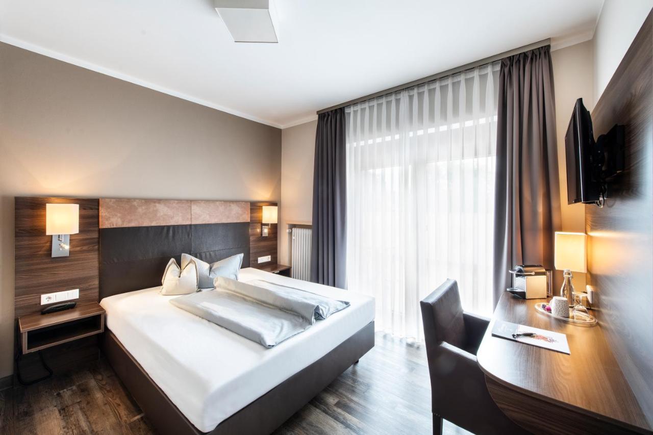 Bernrieder Hof Hotel Buitenkant foto