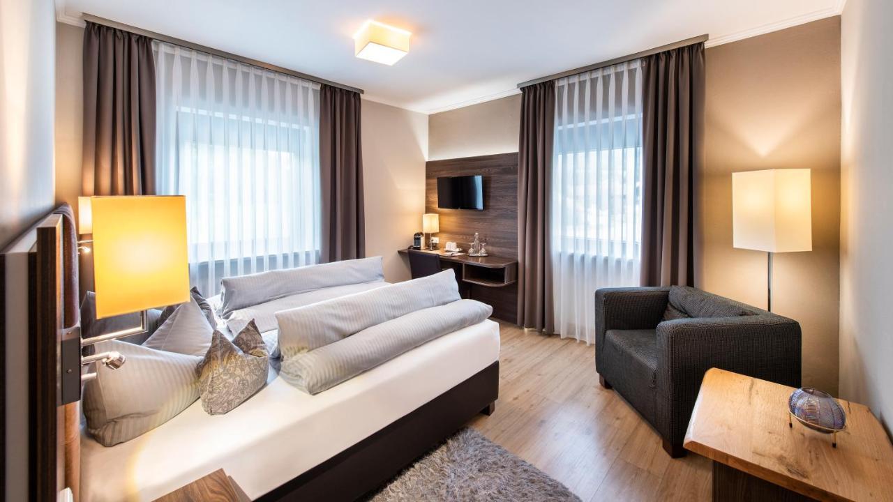 Bernrieder Hof Hotel Buitenkant foto