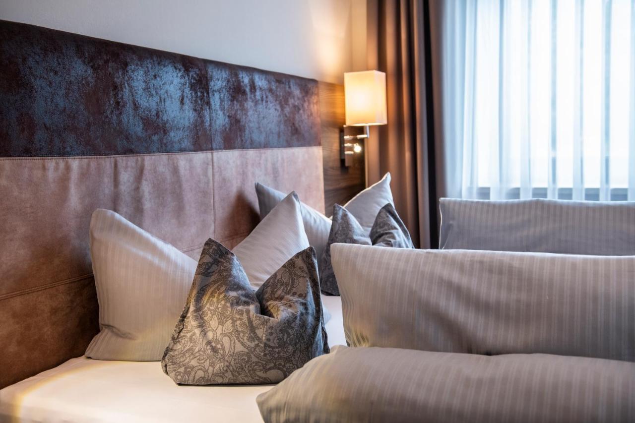 Bernrieder Hof Hotel Buitenkant foto